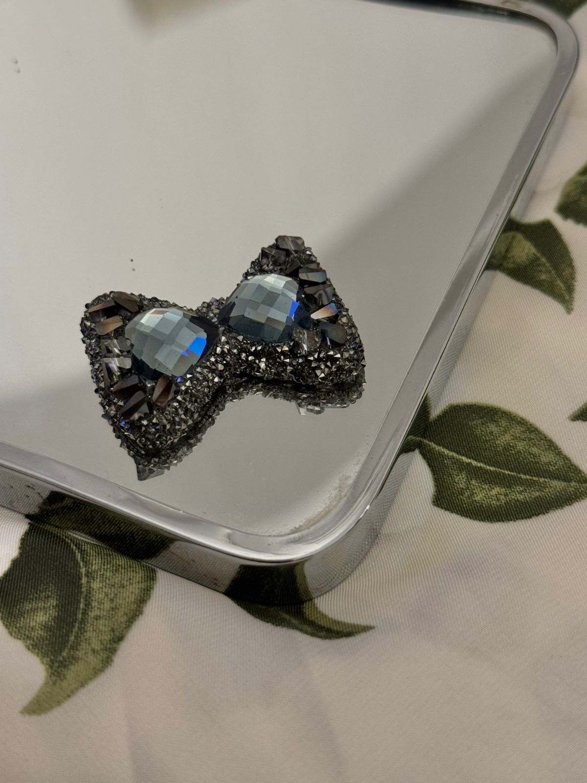 Crystal Bow Elegance